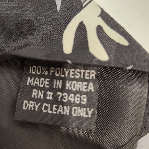 Looney Tunes Character Tie – Bugs Bunny, Taz, Tasmanian Devil - Picture 5 of 5